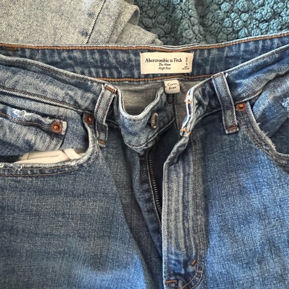 Abercrombie curve love The Mom jeans size 6 - Picture 2 of 2